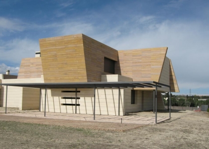 Reform of family house in the urbanization La Finca. Madrid